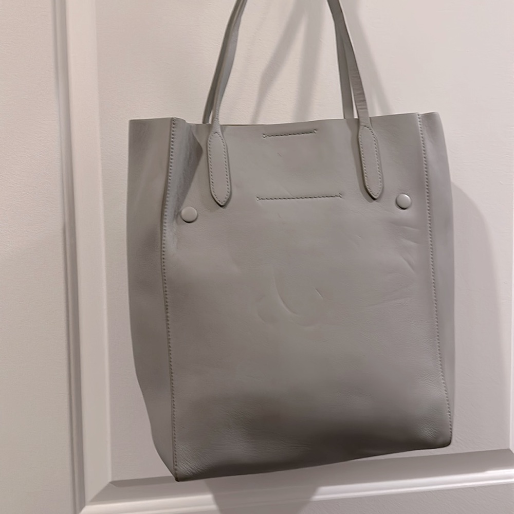 Authentic Michael Kors Collection Calf Leather Tote, in Light Gray. STUNNING - Picture 7 of 17
